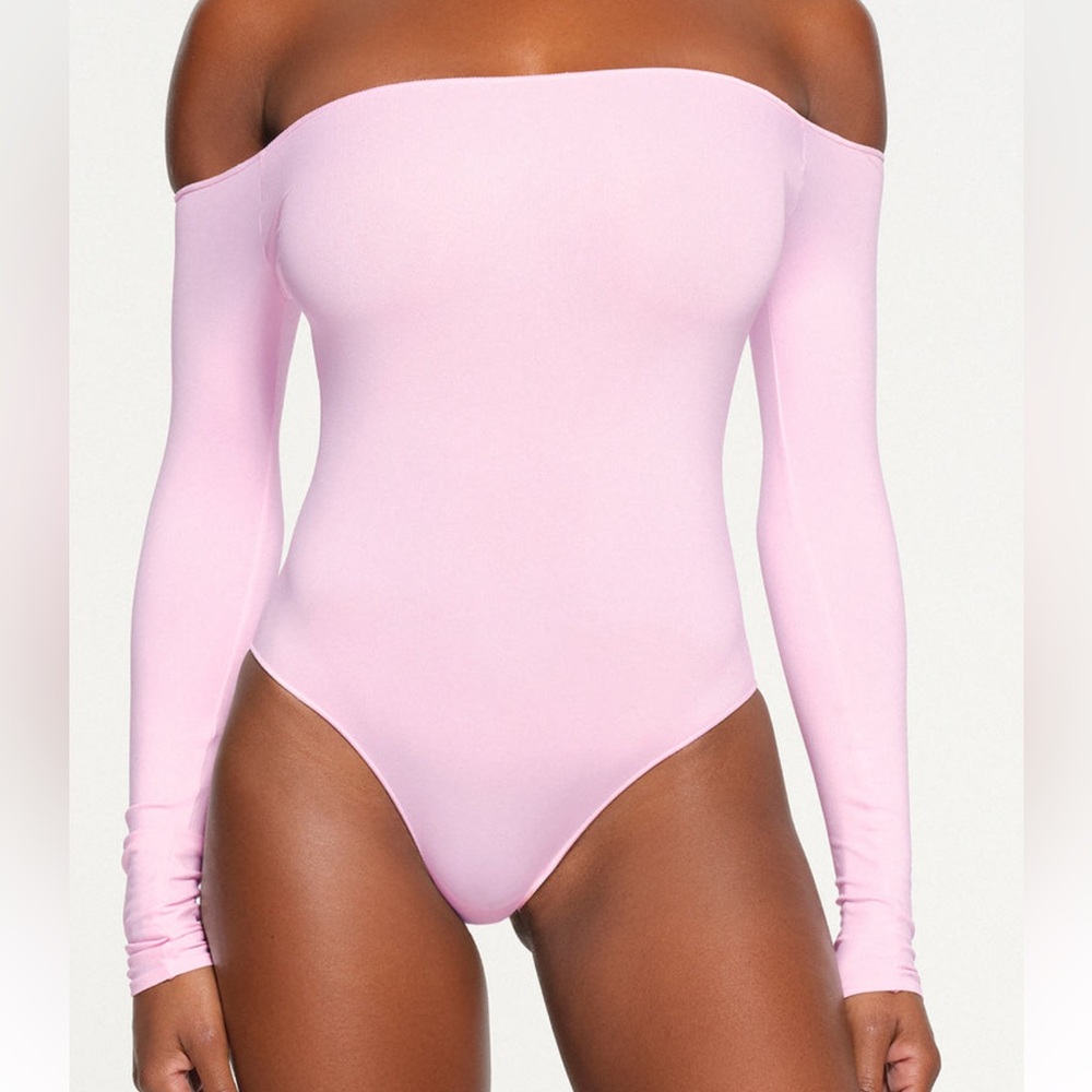 NWT. Skims Essential Off The Shoulder Bodysuit in Cherry Blossom
